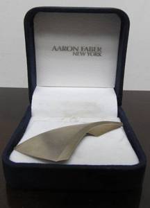 lot 46 image: Neat Contemporary Signed Sterling Silver Brooch Pin by French Designer Claude Chavent