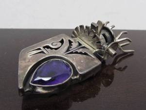 lot 6 image: Wonderful Large Vintage Signed Sterling Silver Kachina Doll Brooch Pendant by Benny Ration