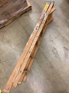 lot 63 image: Wooden Ladder 8ft