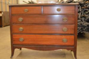 lot 6 image: Vintage Wooden Dresser