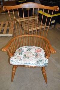 lot 26 image: Vintage Wooden Chair Grandma Style