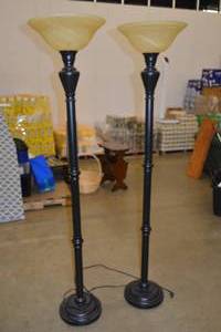 lot 30 image: 2ct Standing Lamp