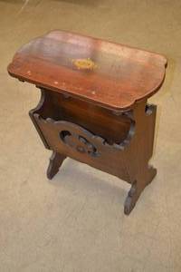 lot 32 image: Vintage Decorative Night StandSide Table