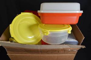 lot 47 image: Assorted Tupperware