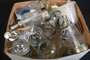 lot 48 image: Assorted Kitchen and Bathroom Glassware
