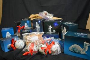 lot 101 image: The Birth of Baby Jesus Nativity Set Porcelain Figures with Handcrafted Wooden Manger  5 Light Up Christmas Ornaments