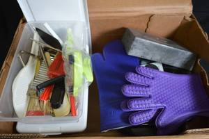 lot 116 image: Box of Assorted Kitchen Supplies