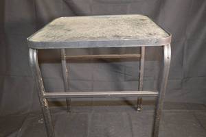 lot 125 image: Glass Top Side Table