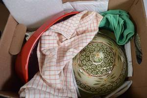 lot 129 image: Assorted Temptations Cookware Set