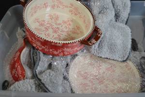 lot 130 image: Assorted Temptations Cookware Set