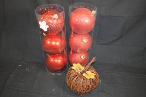 lot 134 image: Assorted SeasonalHoliday Decor