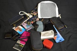 lot 135 image: Bulk Assorted Wallets, Clutch Bags, Etc.