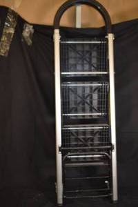 lot 140 image: Wheely Step Ladder