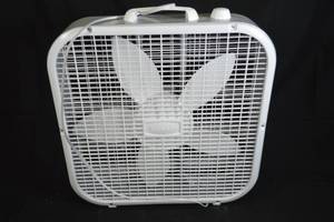 lot 142 image: Lasko Box Fan