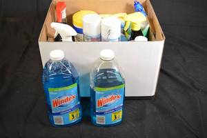 lot 184 image: Assorted Cleaning Supplies