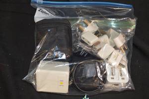 lot 206 image: Bag of Electrical Adaptors