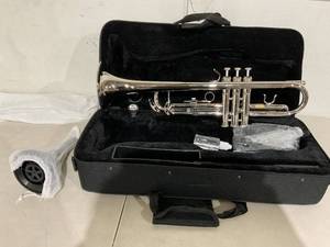 lot 7 image: Vangoa Bb Trumpet Brass Standard Silver