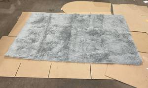 lot 591 image: Grey Bathroom Rug