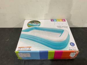 lot 542 image: Intex Swim Center 120
