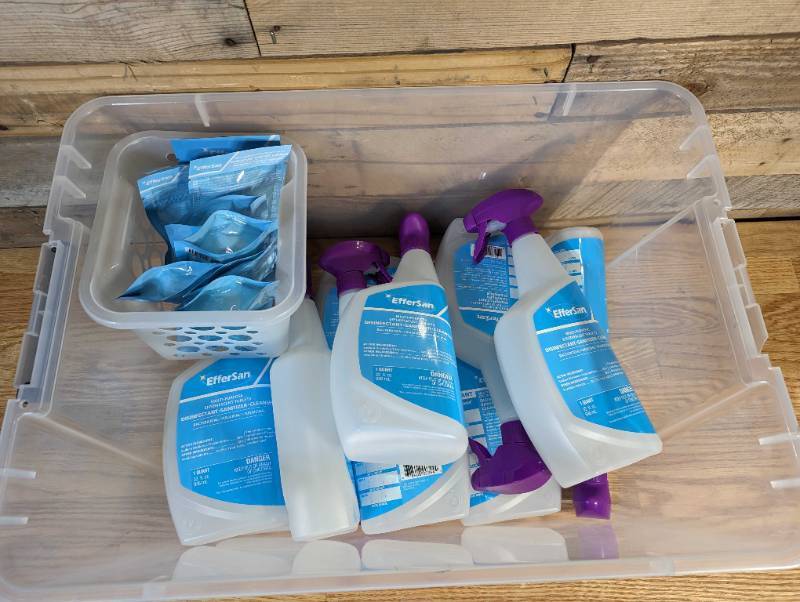 lot 910 image: 10 pack New Spray Bottles w 40 Cleaner Tablets