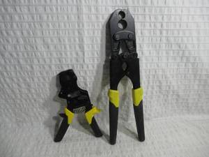lot 107 image: Set of 2 Apollo 38 in. to 1 in. 1-Hand PEX-B Pinch Clamp Tool & 12 in. and 34 in. PEX-B Crimp Tool