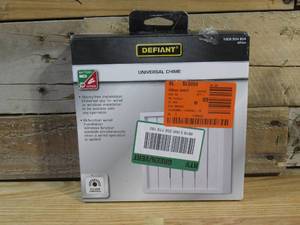 lot 134 image: Defiant Wireless or Wired Doorbell Chime, White Bead Board Finish