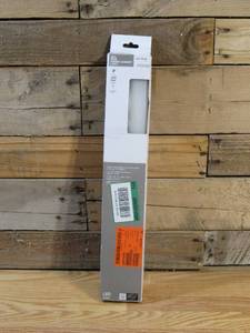 lot 176 image: Commercial Electric Plug-In 18 in. LED Under Cabinet Light