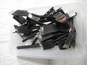 lot 218 image: Lot of Grill Basting Brushes and Cleaning Scrapers