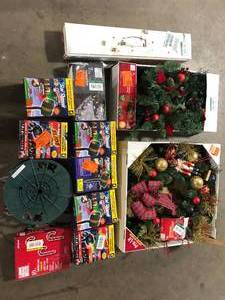 Lot of Assorted Christmas Decorations and Lighting Various Models and Conditions    Customer Returns See Pictures