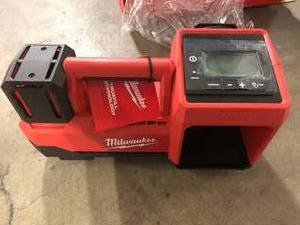 Milwaukee M18 18-Volt Lithium-Ion Cordless Electric Portable Inflator (Tool-Only) Customer  Returns See Pictures
