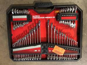 Husky SAE and Metric Combination Wrench Set with Tray (44-Piece)  Customer  Returns See Pictures