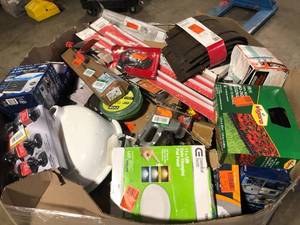 Gaylord of Assorted Small Housewares and Hardware Various Models and Conditions   Customer Returns See Pictures