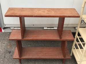 lot 36 image: 2 - Wood Shelves