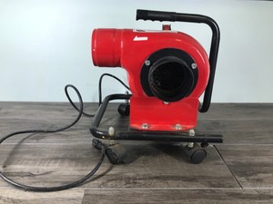 lot 104 image: Central Machinery 1hp Portable Dust Collector on Wheels