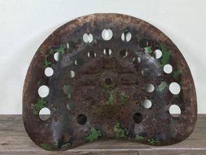 lot 126 image: Vintage Metal Farm Tractor Seat