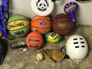 lot 313 image: Lot of Sporting Goods