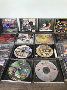 lot 353 image: Lot of Video Games