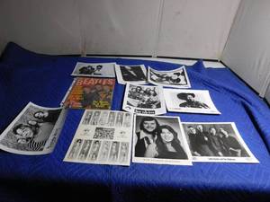 lot 150 image: Vol.1 No.1 Beatles magazine and musician photos