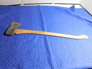 lot 151 image: Axe