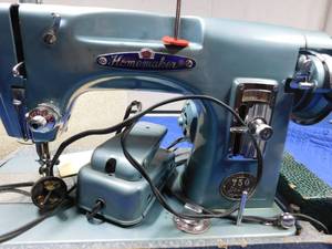 lot 176 image: Vintage Home Maker  sewing machine