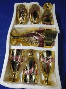 lot 212 image: Set of pitcher and glasses