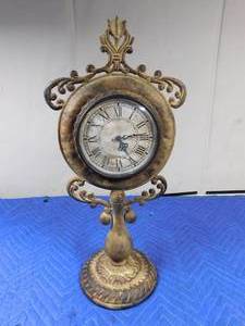 lot 213 image: Metal clock