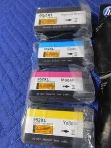 lot 217 image: HP printer ink cartridges