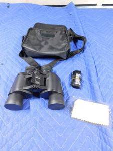 lot 218 image: Bushnell binoculars with case