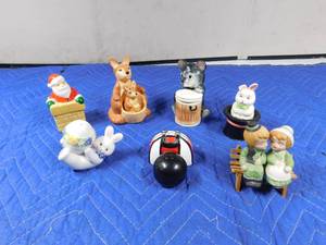 lot 245 image: Flat of salt and pepper shakers