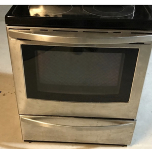lot 393 image: Kenmore Electric Stove with Ceramic Top
