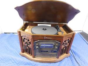 lot 272 image: Emerson wood phonographradioCDcassette player