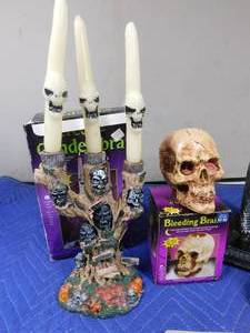lot 279 image: Halloween items