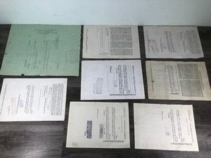 lot 401 image: 8 - Vintage Collectible Stock Bond Certificates