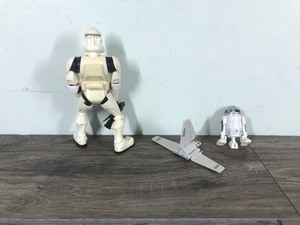 lot 412 image: 3 - Star Wars Figurines